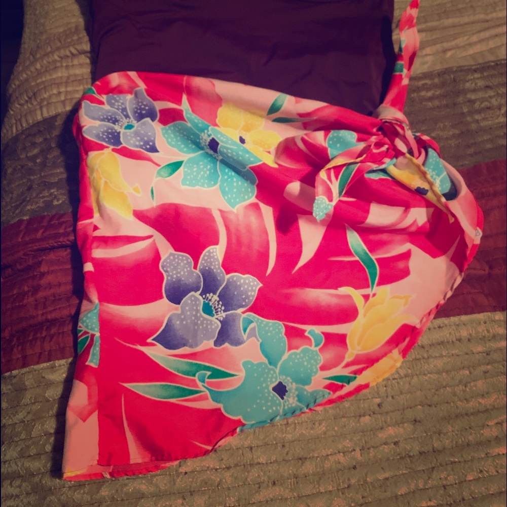Bathing suit wrap 😀 4 for 20
